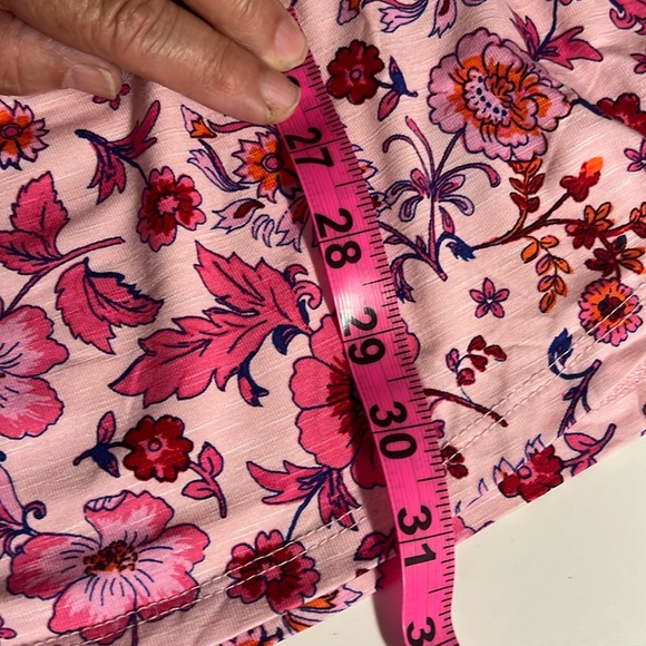 NWT Super Soft Torrid Knit Top Punk Floral -lace trim/SS/knit/ stretch Sz 5X - Picture 13 of 13